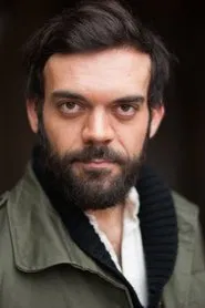 Photo of Gonzalo Bouza as Mr. Shawarma