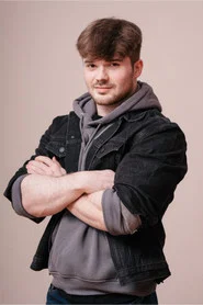 Photo of Noa Fedyk as Steve Foster
