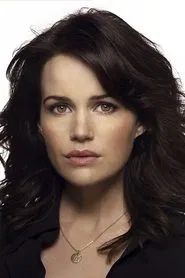 Photo of Carla Gugino as Olivia Crain
