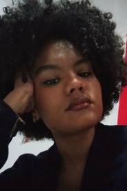 Photo of Vitória Rosa as Ísis