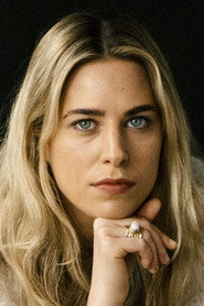 Photo of Elizabeth Taufield as Camilla