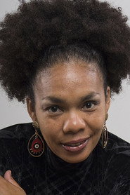 Photo of Seide Tosta as Sara