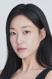 Photo of Ha Yoon-kyung as Choi Su-yeon