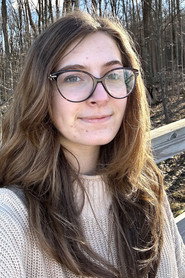 Photo of Mirabelle Lapenna as Unfortunate Lunchgoer