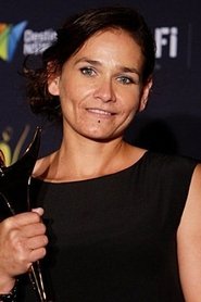 Photo of Louise Harris as Elizabeth Harvey