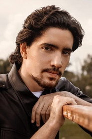 Photo of Álex Fernández as Los Favoritos