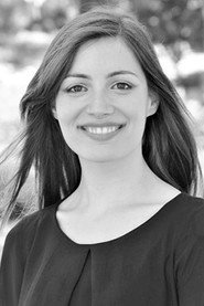 Photo of Elsa Siskou as Della
