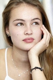 Photo of Anaïs Begue as Océane
