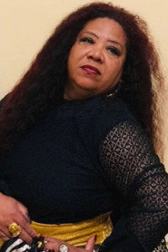 Photo of Renata Aquino as Garçonete Laura