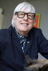 Photo of Joan Estrada as Técnico cuentra atrás