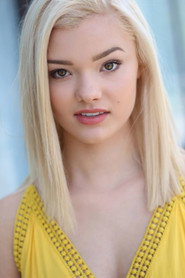Photo of Cameryn Zupon as Piper Bennett