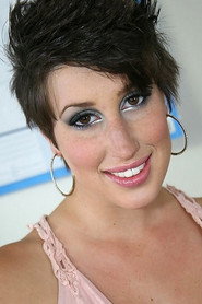 Photo of Nicole Nowak