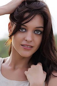Photo of Andreanne Nouyrigat as Russian lady