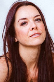 Photo of Julia Titze as Barmaid