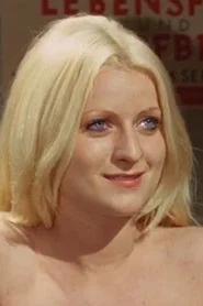 Photo of Evelyn Raess as Justitia