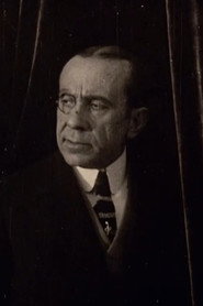 Photo of Giovanni Spano as Detective Kutt-Hendy