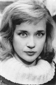 Photo of Sylvia Syms as Princess Charlotte