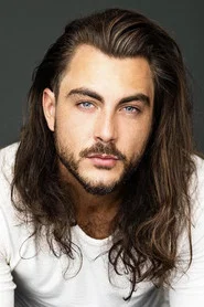 Photo of Daniel Kelly as Kyle