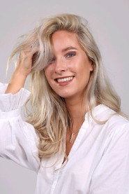 Photo of Melissas van Veen as Penny