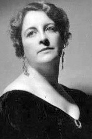 Photo of Gloria Bayardo as Tía Sara
