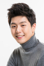 Photo of Kim Jong-sin as Dong-hoon