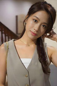 Photo of Iris Lam Hoi Yan as 陳淑嫻（少年）