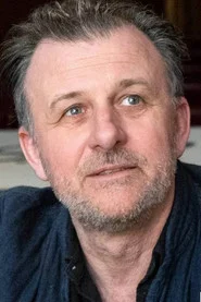 Photo of Nikolaj Cederholm as Læge Pontoppidan