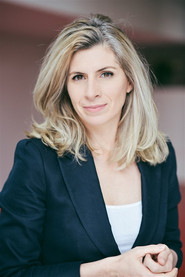 Photo of Alexandra Sallé as Karine