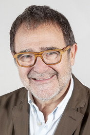 Photo of Alberto Anaut as Entrevistador
