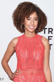 Photo of Kira Powell as Lizzy