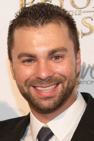Photo of Aaron Burns as Artos