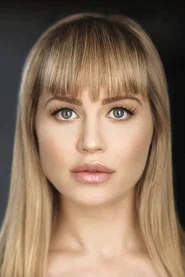 Photo of Lana Lonergan as Cassie Summers