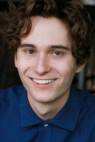 Photo of Bryce Dylan as Simon Markowitz