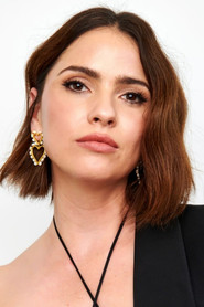 Photo of Shelley Hennig as Malia Tate