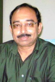 Photo of Raviraj as Dr. Rangarajan