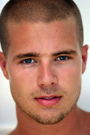 Photo of Reed Thompson as Brad Pitt