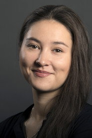 Photo of Nivi Pedersen as Mona