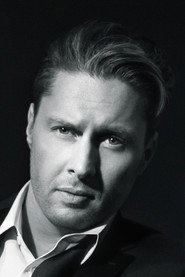 Photo of Donavon Warren as Mickey Cole