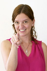Photo of Alicia Arioni as Recepcionista