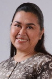 Photo of Elizabeth Oropesa as Clara Paharon