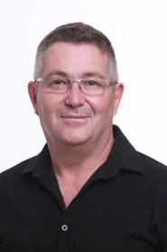 Photo of Eran Ivanir as יואל בר שלום