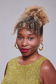 Photo of Lorena Moto as Dra. Molécula