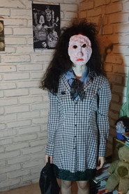 Photo of Bogomili Ovos as Senhorita acusada de assassinato - Segmento Rantavírus Saloon