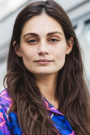 Photo of Zara Dwinger as Girl on bed