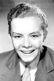 Photo of Bradley Metcalfe as Kenneth Hale