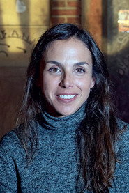 Photo of Paula Vives as Núria