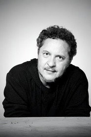 Photo of Gilson Gomes as Robson