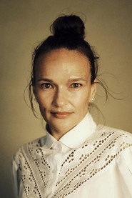 Photo of Iringó Réti as Mother