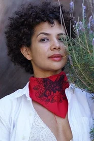 Photo of Oz Ferreira as Joana