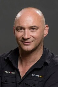 Photo of Lars Ratz as Bass